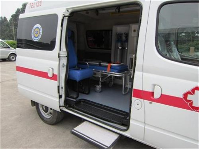 和布克赛尔救护车出租服务案例7