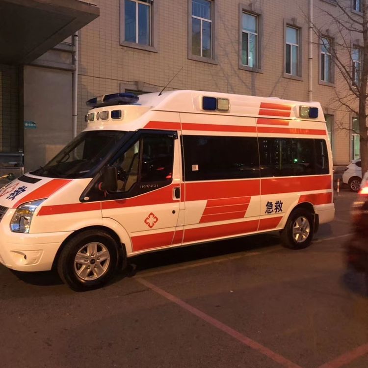 和布克赛尔夜间租赁救护车护送病人转院：安全转运的 8 大核心注意事项